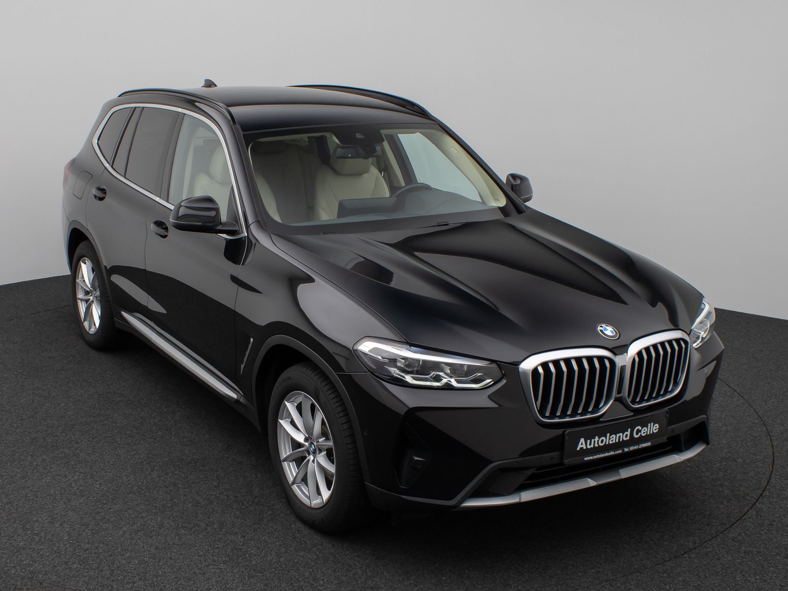 Fahrzeugabbildung BMW X3 xD20d  Kamera DAB HiFi Lnkrhzg Komfort Sport