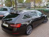 Skoda Superb Combi Xenon Leder Pano Rückkam - Skoda Superb in Dresden