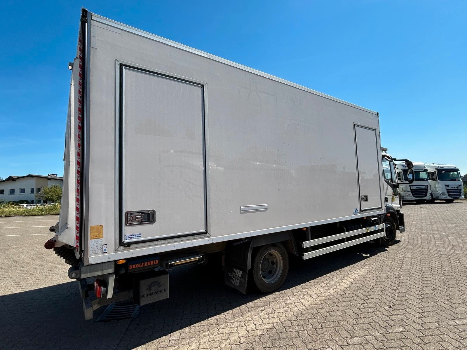 Fahrzeugabbildung Iveco EuroCargo 120 El 210L Carrier Supra