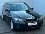 BMW 320 3 Touring 320i *NAVI*PANO*LEDER* - BMW 320 aus 2005: Kombi