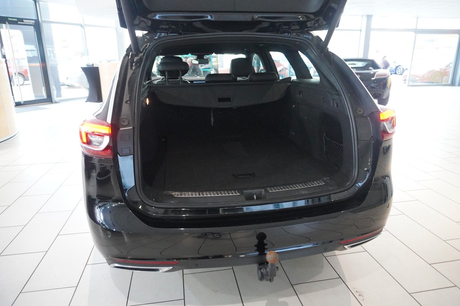 Fahrzeugabbildung Opel Insignia B ST 2.0D ELEGANCE NAVI/HUD/KAMERA/AHK