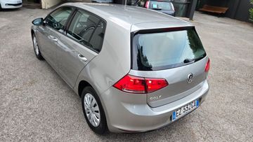 Volkswagen Golf - 8