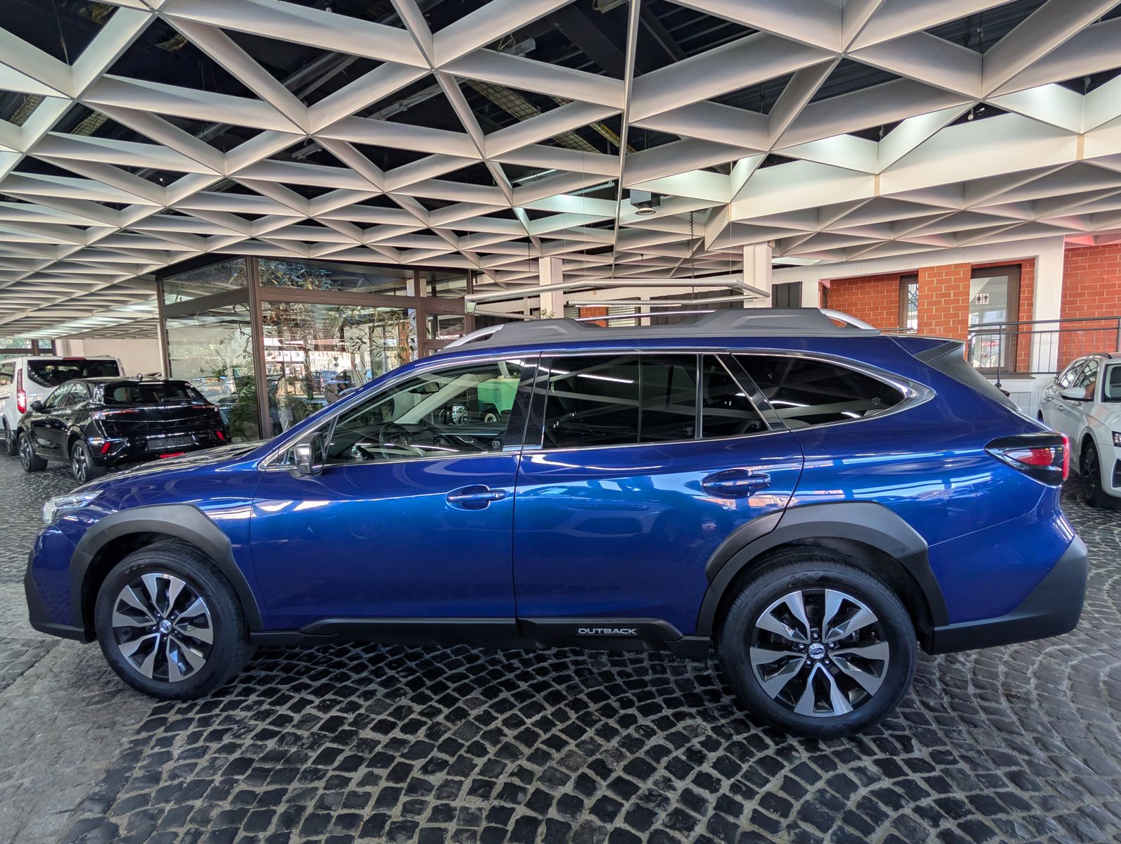 Fahrzeugabbildung Subaru Outback 2.5i Platinum EyeSight LED ACC CAM LEDER