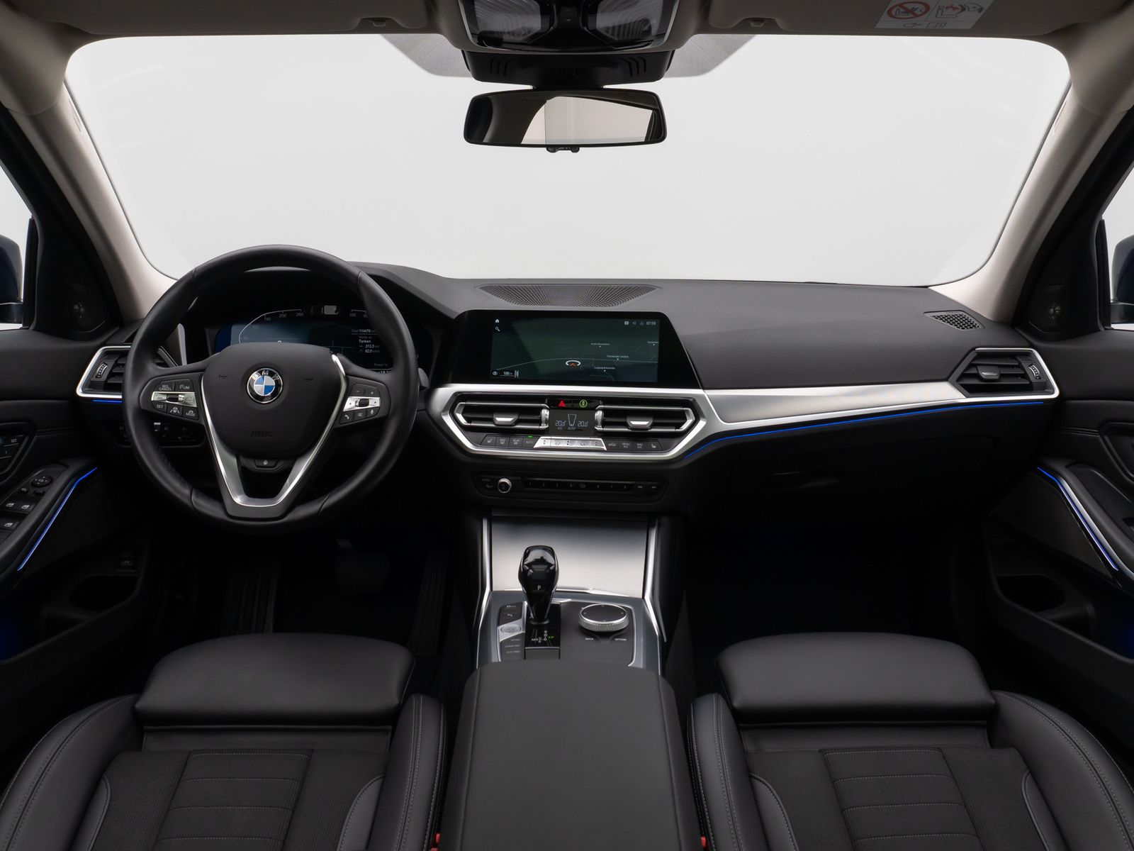 Fahrzeugabbildung BMW 330d xD Sport Line Pano Kamera Laser HUD DAB H/K