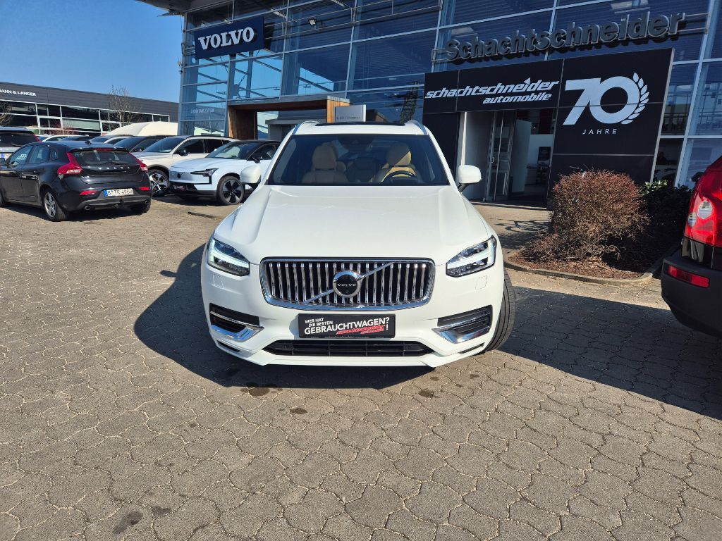 Fahrzeugabbildung Volvo XC90 Rech. T8 AWD Inscription+Luft+22Zoll+Akusti