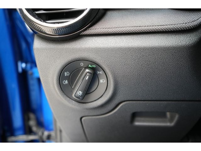 Fabia DRIVE TSI+LED-SCHEINWERFER+SITZ-/LENKRADHE