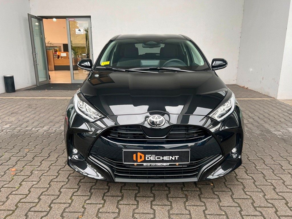 Fahrzeugabbildung Toyota Yaris Hybrid Teamplayer Comforpaket