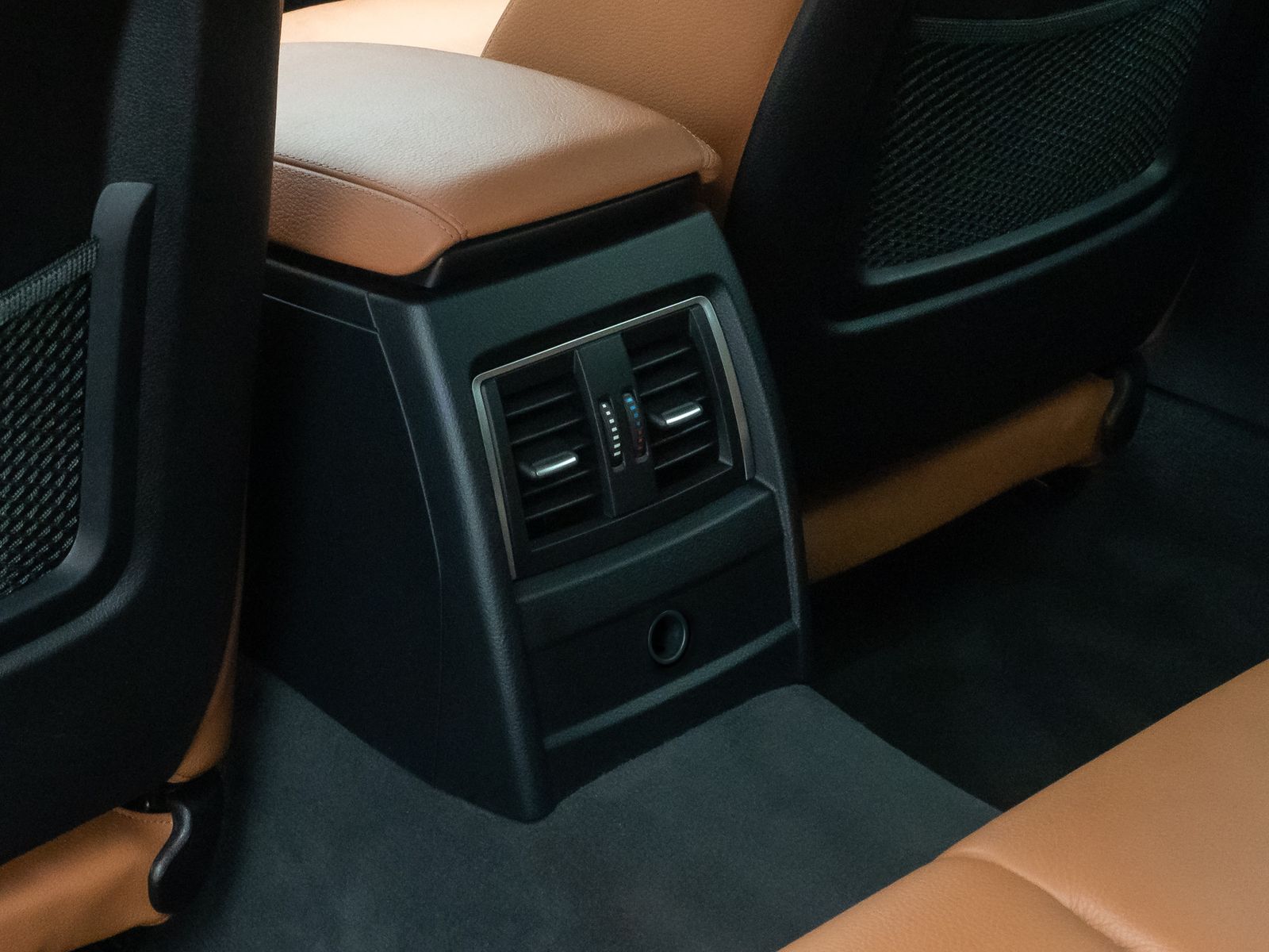 Fahrzeugabbildung BMW 320d Gran Turismo Luxury Line Alarm HUD Kamera D