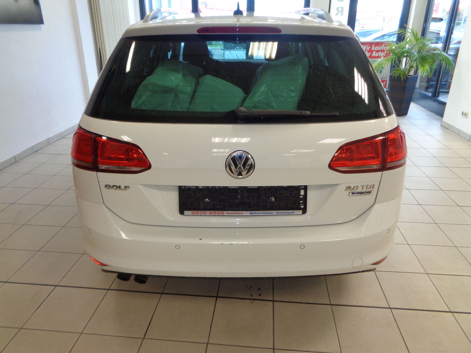 Fahrzeugabbildung Volkswagen Golf VII Variant / NAVI / PANO / XENON /