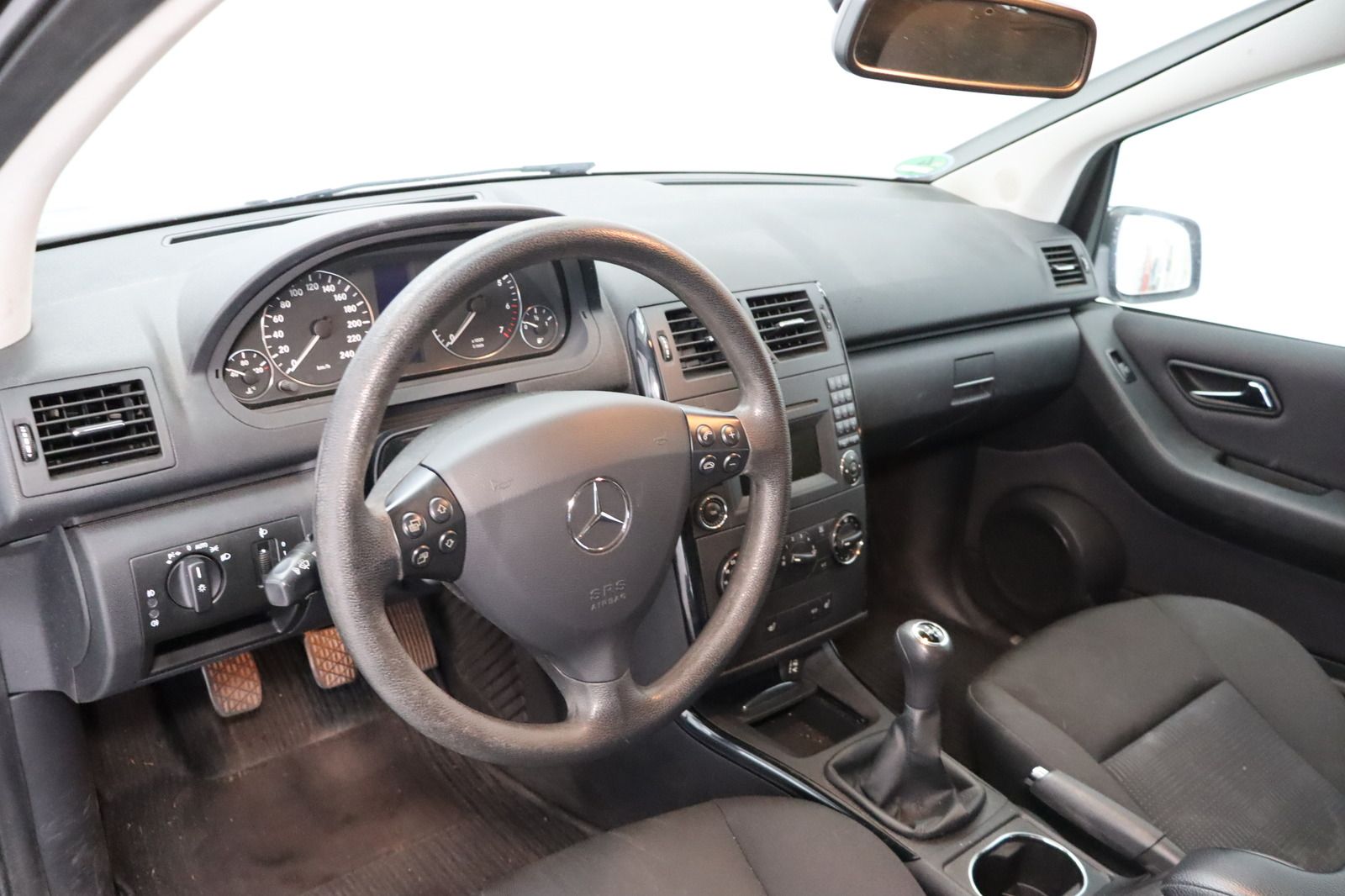 Fahrzeugabbildung Mercedes-Benz A 160 AVANTGARDE HU/AU 08.26