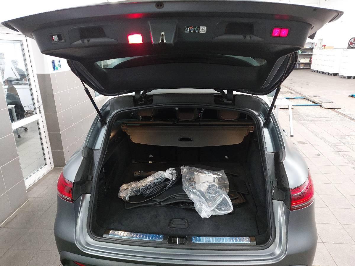 Mercedes-Benz EQC 400 4MATIC AMG Line NAVI LED SHZ PDC