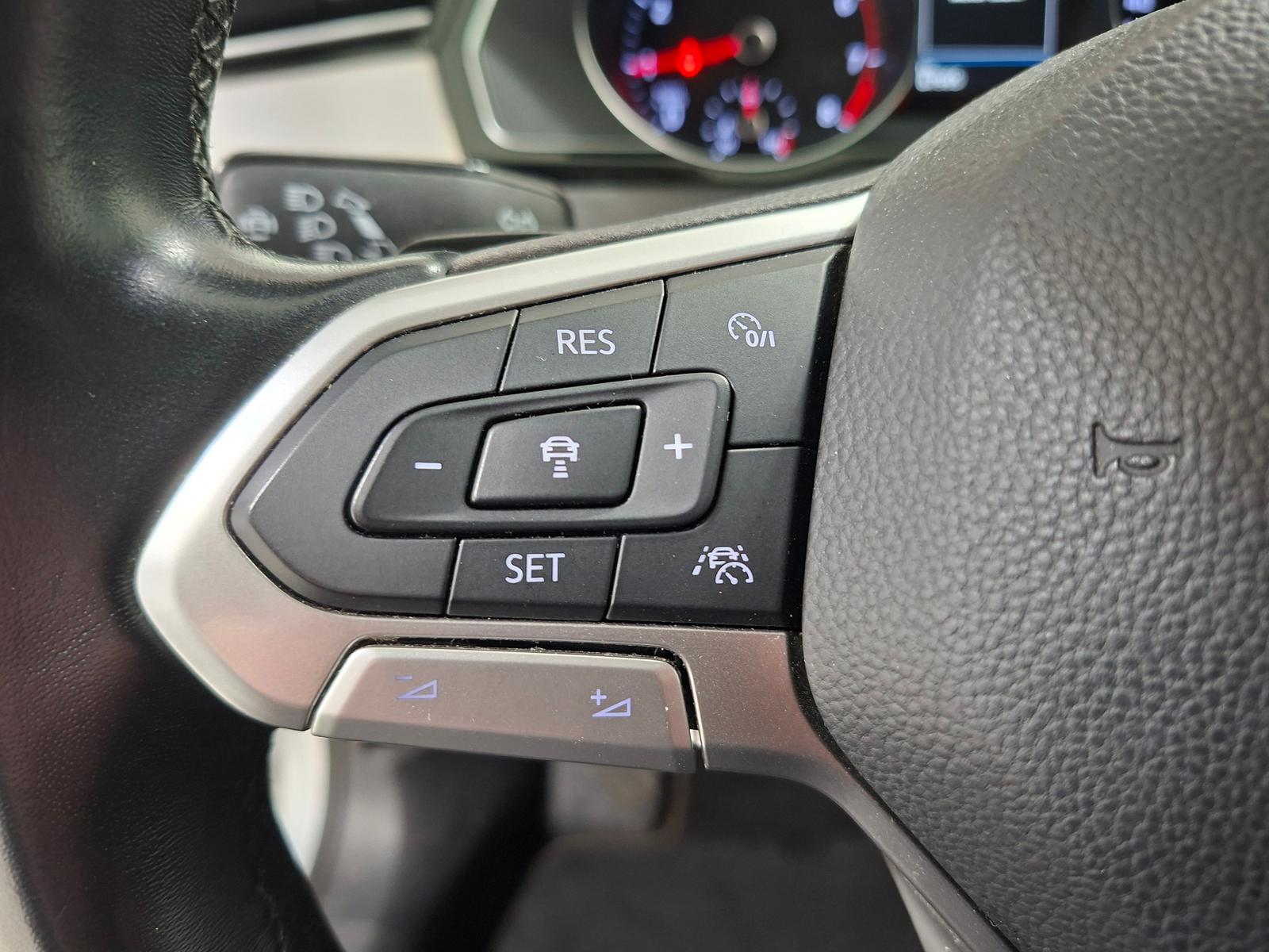 Volkswagen Passat 1.5 TSI DSG R-line ACC LED Pano L, миниатюра 6