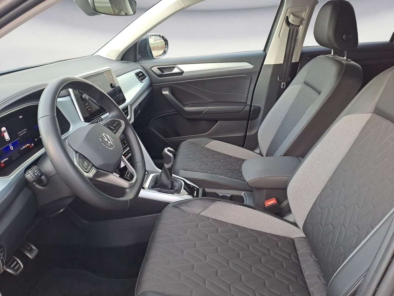 Volkswagen T-Roc - Bild 7