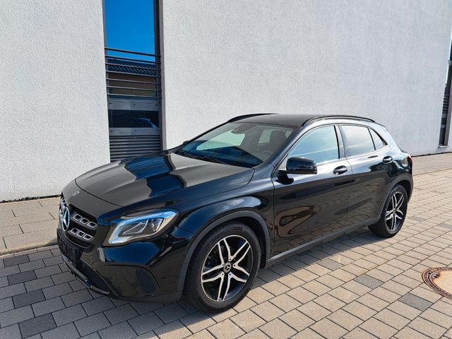 Mercedes-Benz GLA 180 Urban*SHZ*PDC*F1*NIGHT-PAKET*KAM*LED*NAV