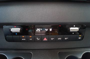 Mercedes-Benz Sprinter319CDI 4x4 AUT-5 SITZER-LEDER-2xGLASDACH