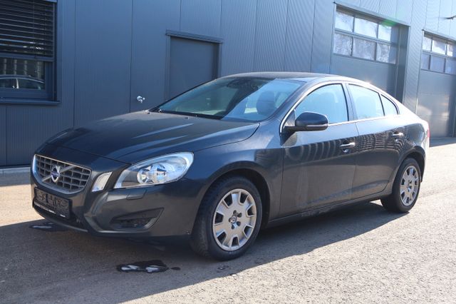 Volvo S60 Lim. Momentum Standh. Autom. Schiebed. Xenon