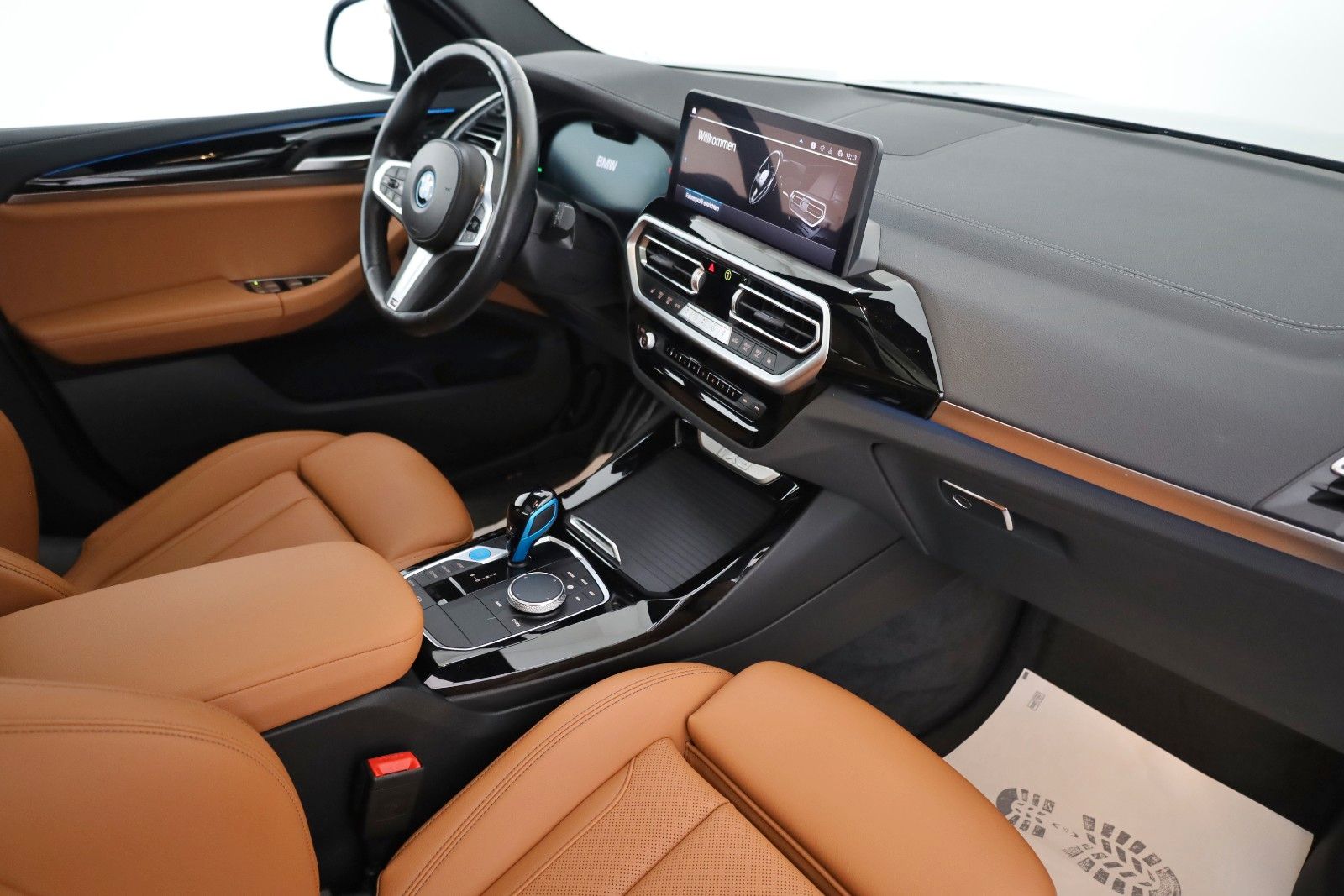 Fahrzeugabbildung BMW iX3 Inspiring/M Sport Leder,Navi,LED,Panor.,ACC