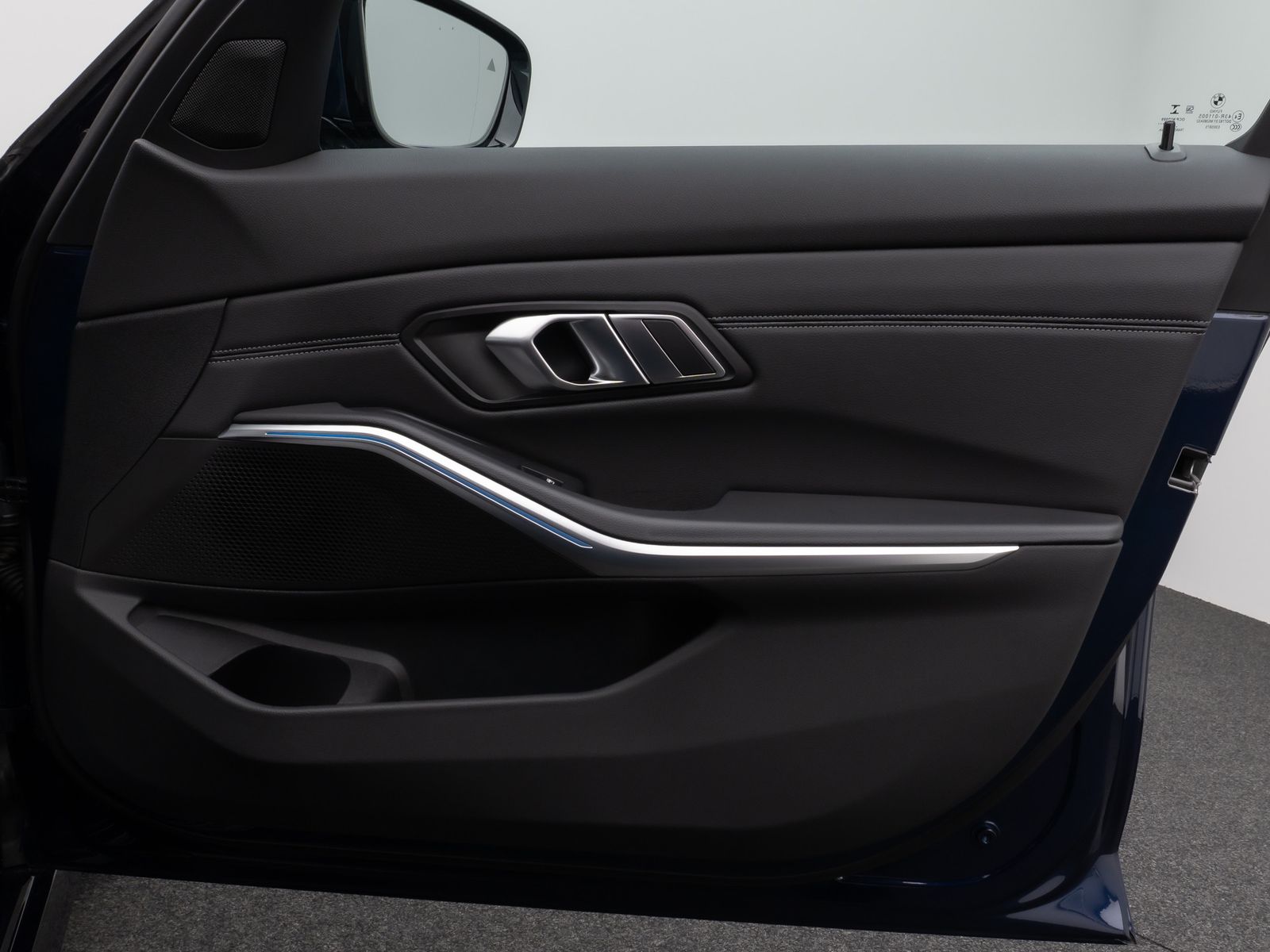 Fahrzeugabbildung BMW 330e xD SportLine Pano Kamera Laser HUD DAB HiFi
