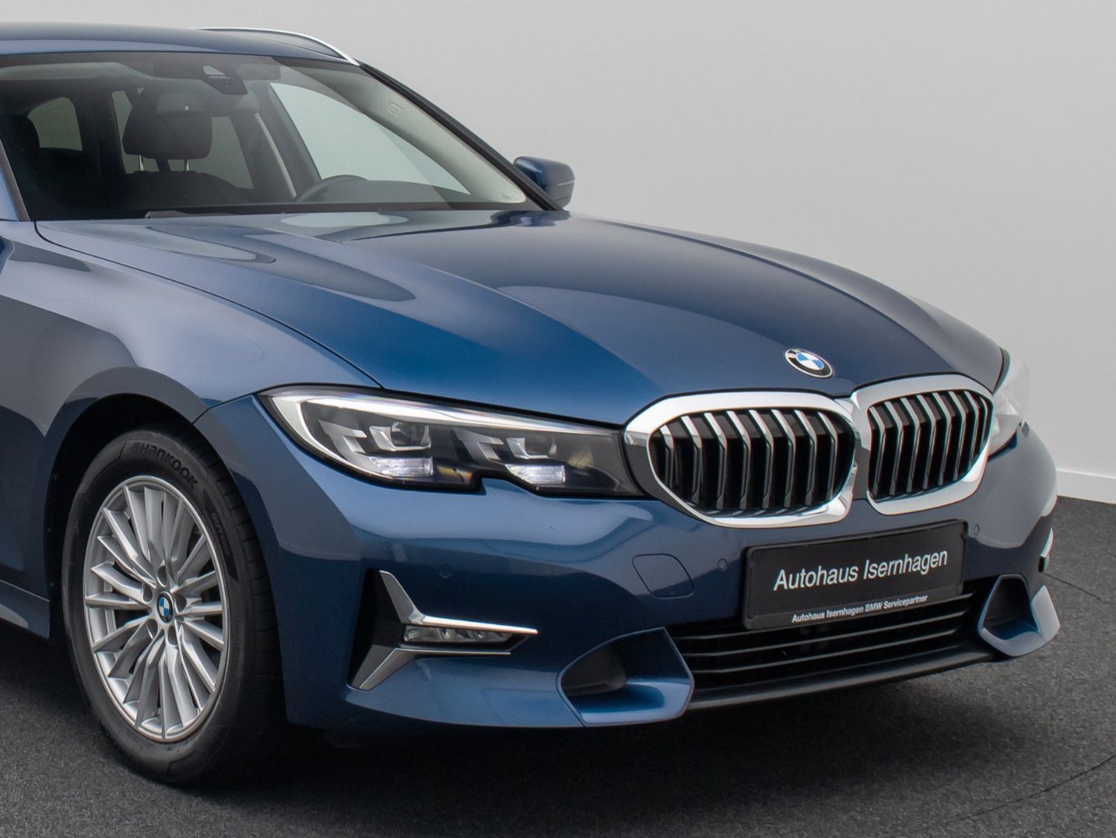 Fahrzeugabbildung BMW 320d Luxury Line DAB CockpitPlus PDC Leder