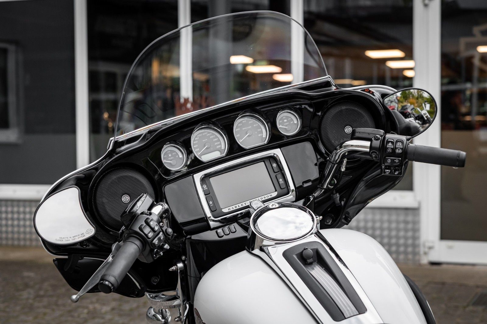 Fahrzeugabbildung Harley-Davidson E-Glide Ultra 103 cui FLHTKL - Kesstech -