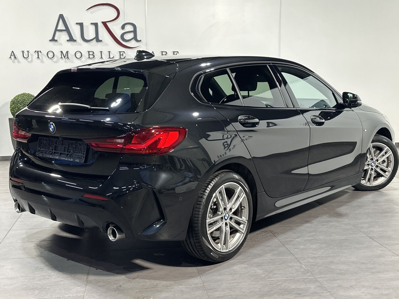 Fahrzeugabbildung BMW 120d M-Sport 5-Türer NAV+LED+HIFI+KAMERA+17ZO+PP