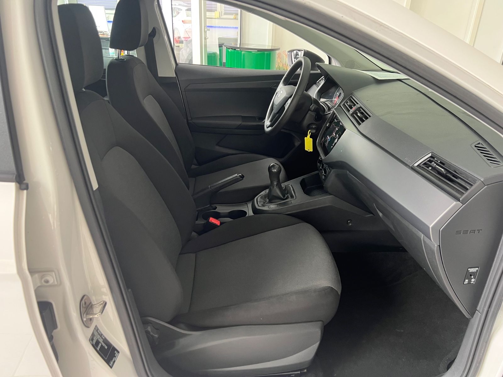 Fahrzeugabbildung SEAT Ibiza 1.6 TDI  Reference*NAVI*CAR-PLAY*ALUFELGEN