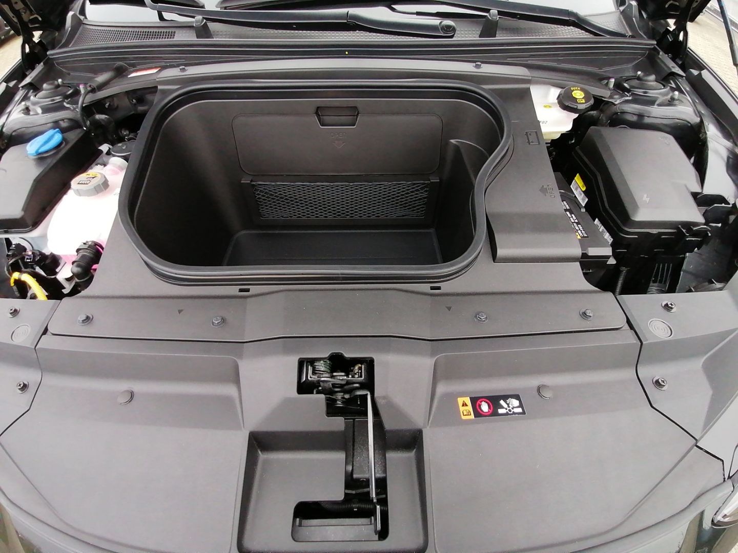 Hyundai IONIQ 6 – Bild 14