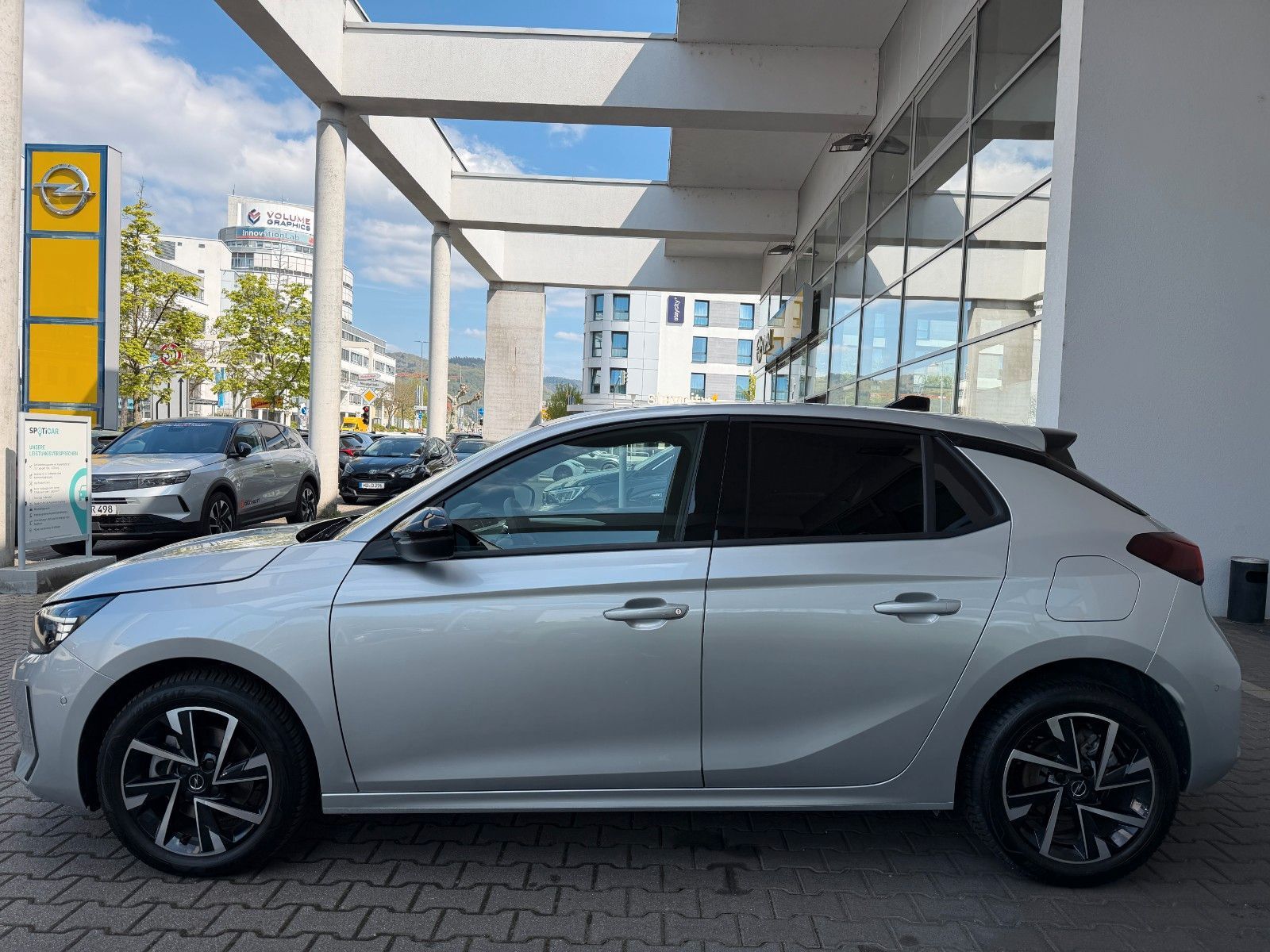 Fahrzeugabbildung Opel Corsa F 1.2 Turbo GS KlimaA,LED,Navi,SHZ,Kam.,LM