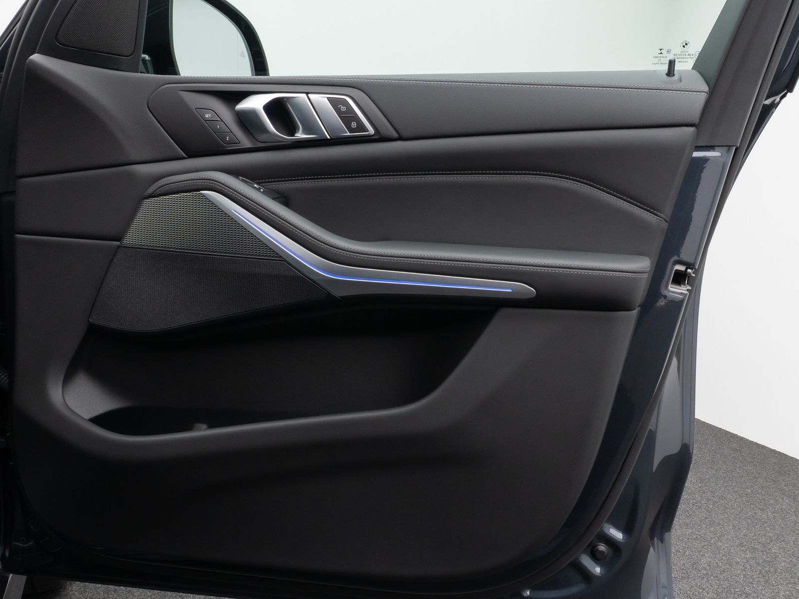 Fahrzeugabbildung BMW X5 xD40d M Sport SkyLounge 360°HUD DAB HiFi 21"