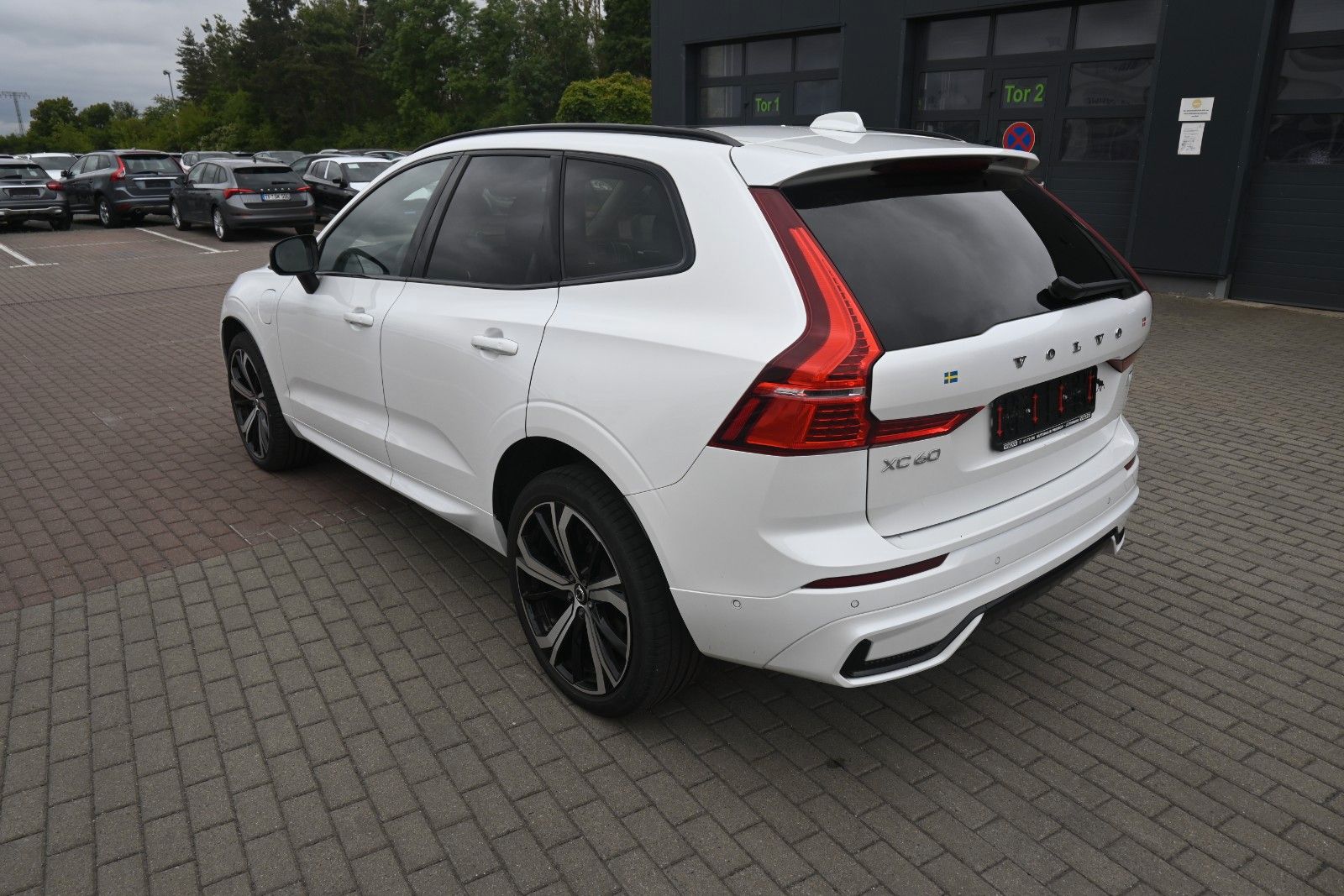 Fahrzeugabbildung Volvo XC60 T8 PHEV Ultimate Dark*LUFT*360°*ACC*AHK*