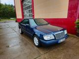 Mercedes-Benz Mercedes  W 124 Coupe C124 220 - Mercedes-Benz 220: W124
