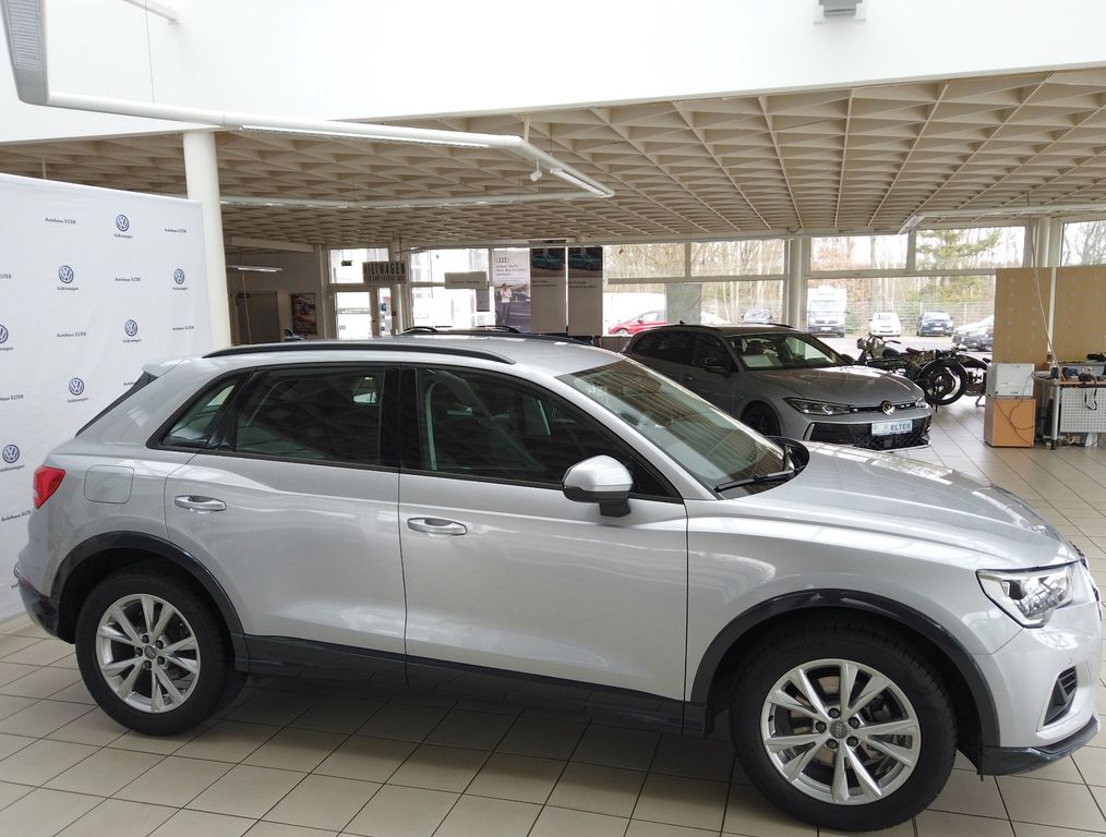 Image of Audi Q3