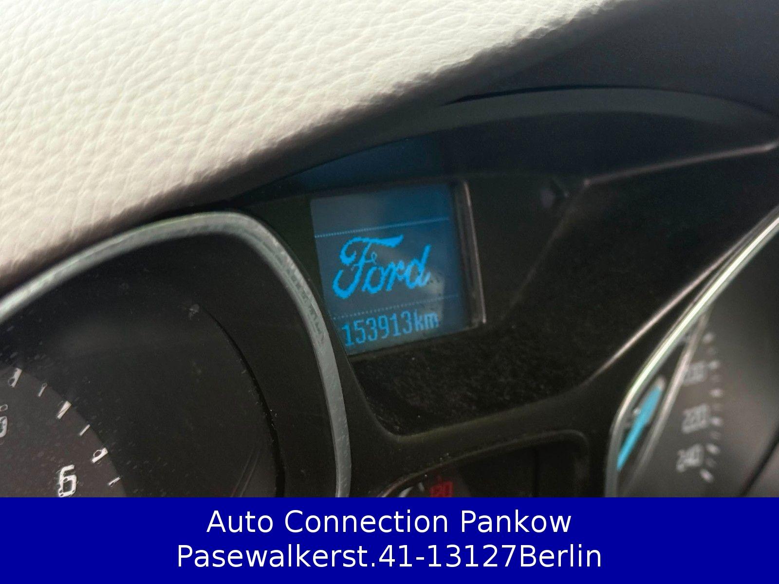 Ford Focus 2013 — photo 11