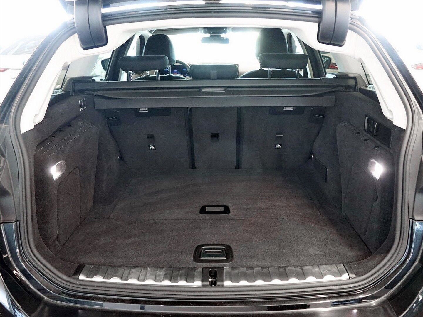BMW 320d Touring, Head-Up foto 10