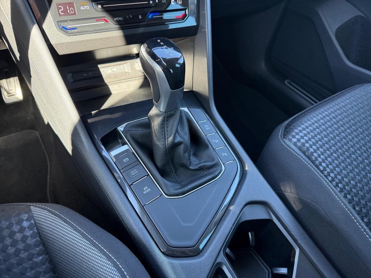 Volkswagen Tiguan Active 1.5 TSI StandHZG AHK-klappbar Navi, миниатюра 30