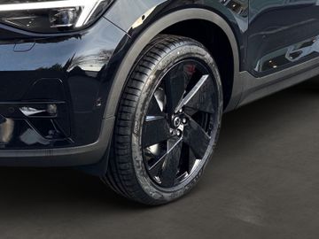 Volvo XC40 Plus Black Edition 2WD*Licht-P*360°*