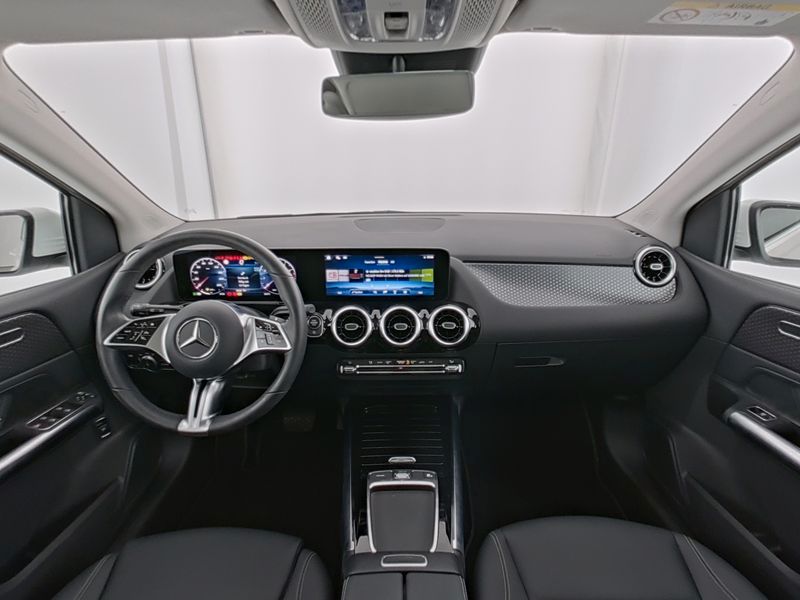 Fahrzeugabbildung Mercedes-Benz B 200 AHK+PANORAMA+LHZG+TOTW+KAM+CARPL+LED+EL.HE