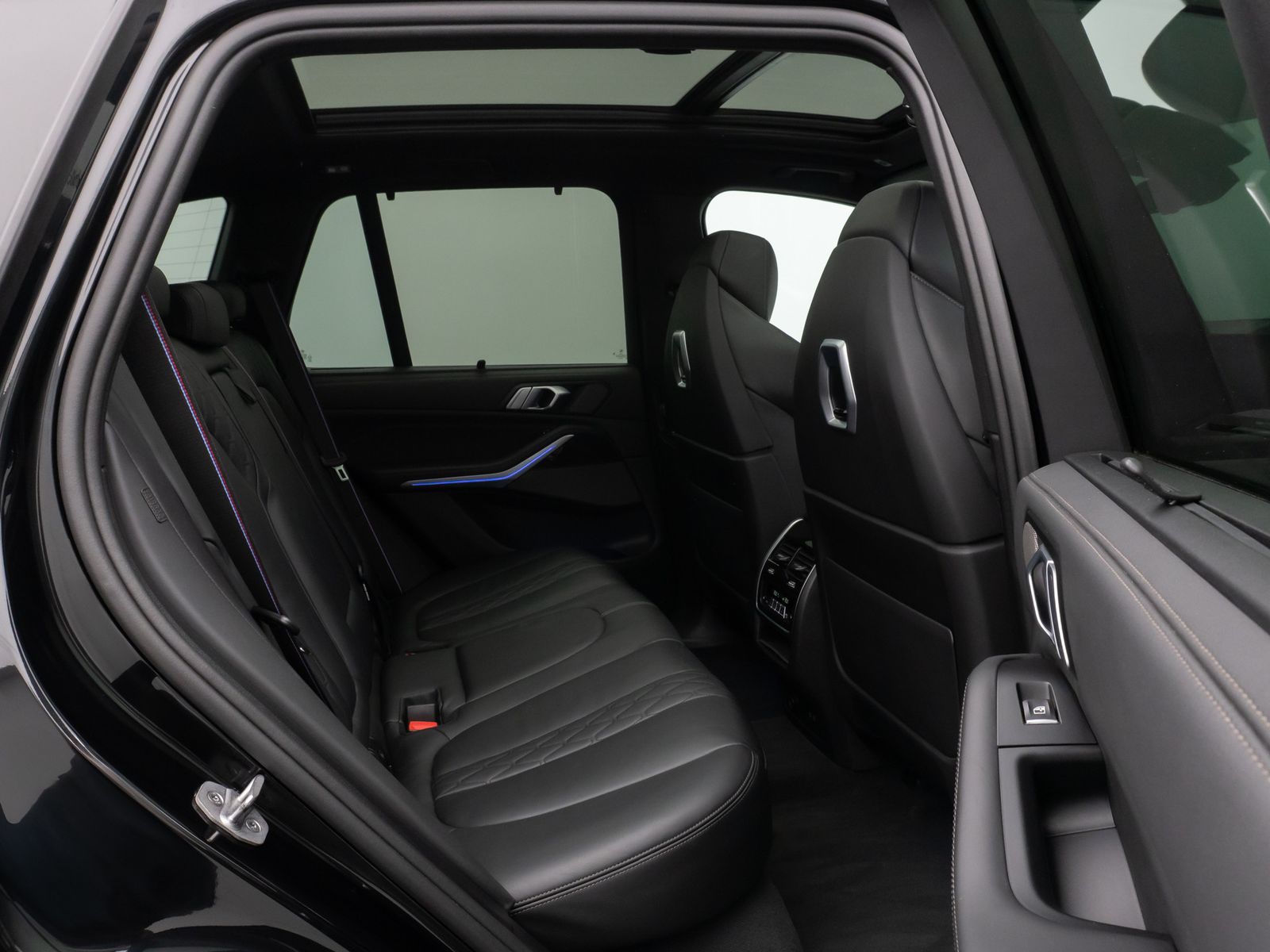 Fahrzeugabbildung BMW X5 xD30d M Sport Pro Panoram 360°HUD DAB H/K AHK