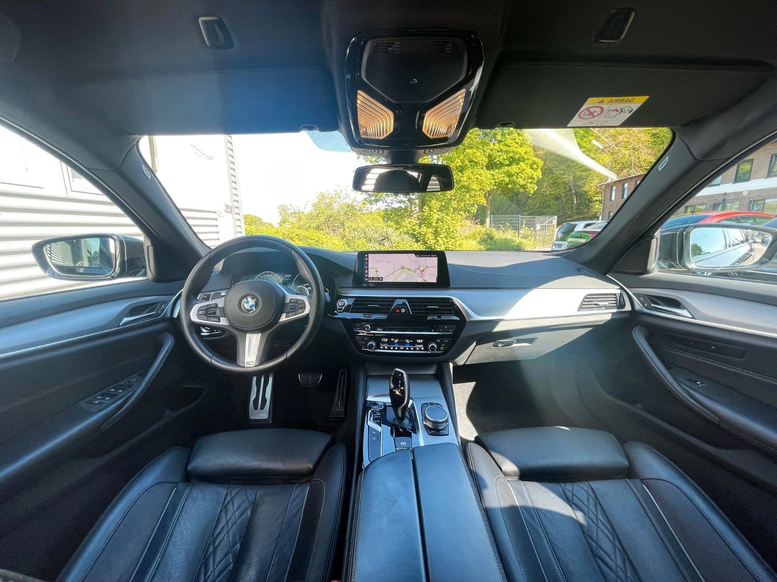 Fahrzeugabbildung BMW 540 d xDrive SAG M SPORT HUD KOMFORTSITZE  DDC