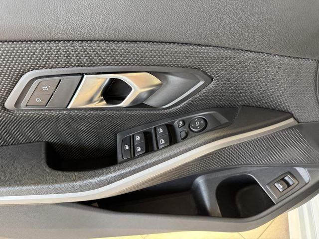 BMW 320 — Foto 15
