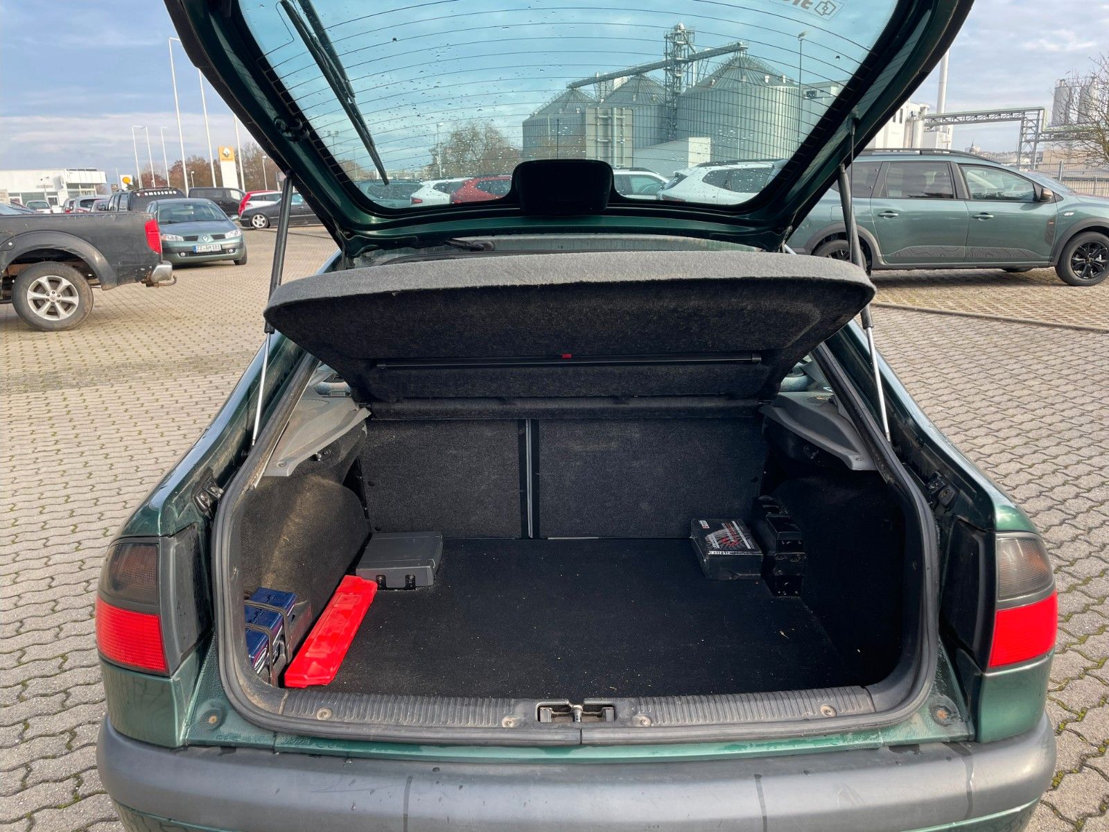 Fahrzeugabbildung Renault Laguna RXE 3.0 V6 24V Concorde