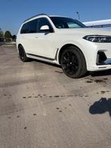 BMW X7 xDrive40i - - BMW X7 xDrive40i Gebrauchtwagen