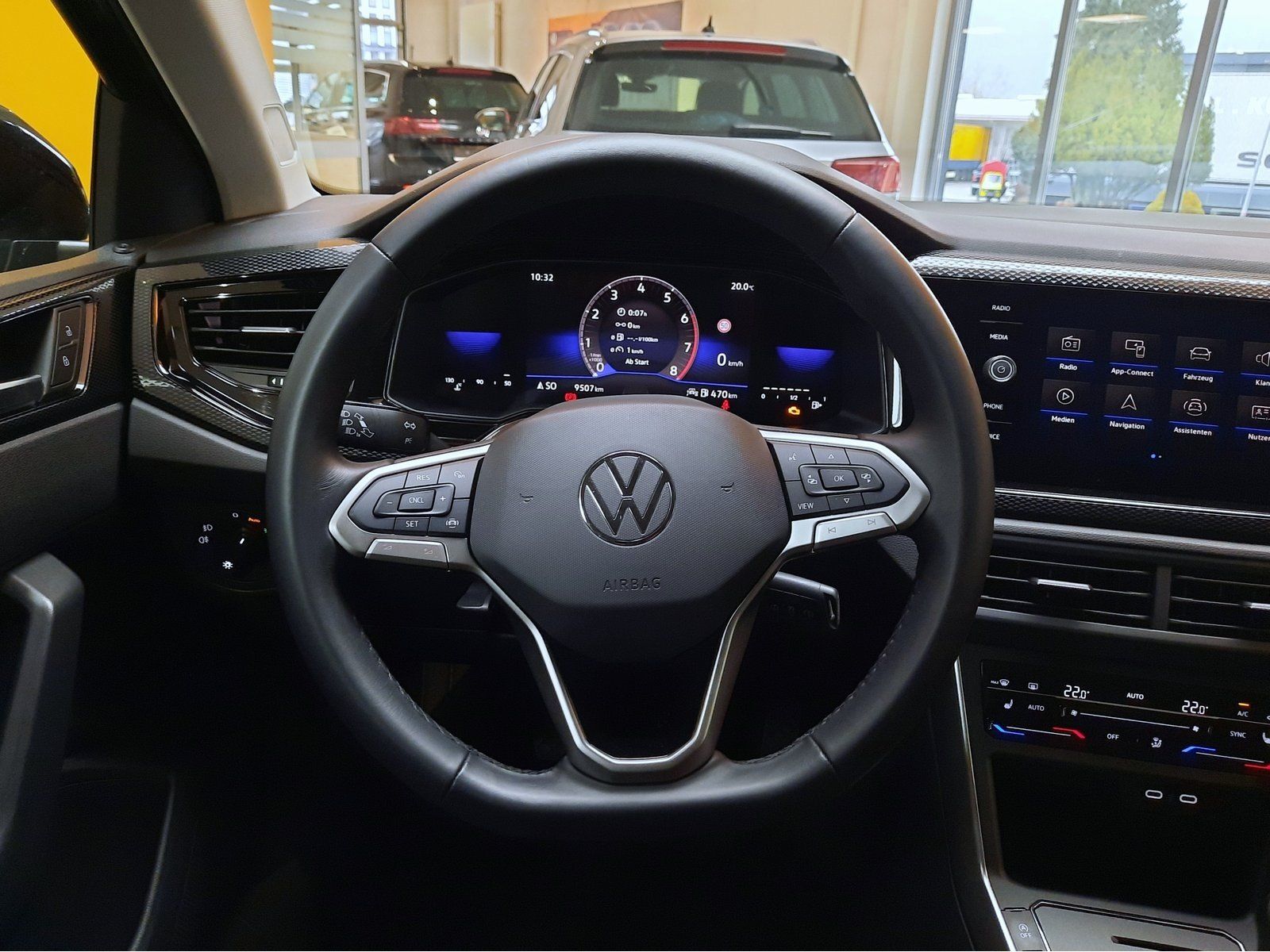 Fahrzeugabbildung Volkswagen Polo Life *Navi*Cam*LED*Sitzhzg.*Einparkh.*AppC*