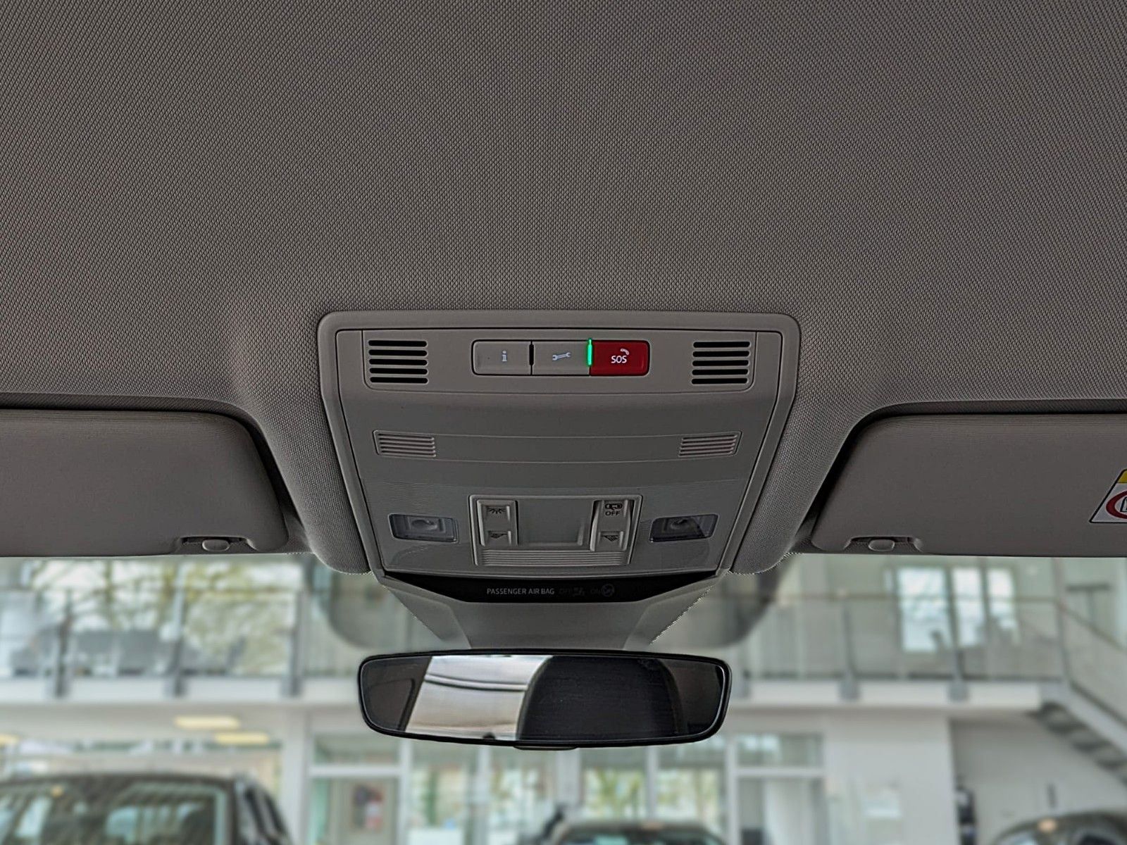 Fahrzeugabbildung Volkswagen T-Roc 2.0 TDI STYLE NAVI SHZ ACC LED CAM AHK