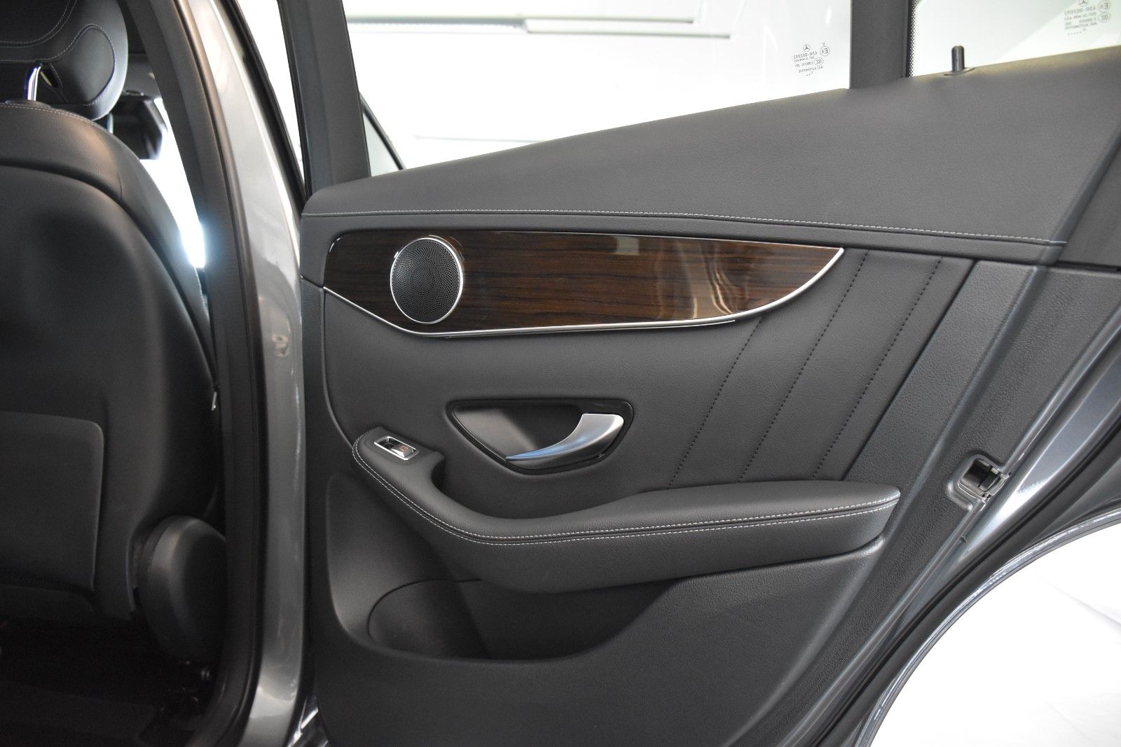 Mercedes-Benz GLC 300 de 4Matic 9G AMG LINE GID.TACHO AHK LED foto 23