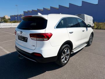KIA Sorento - 4