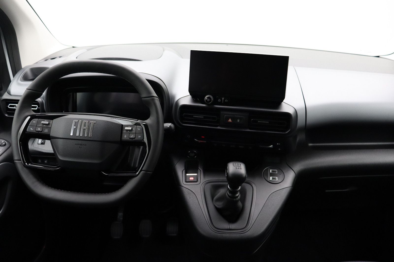 Fahrzeugabbildung Fiat Doblo Kombi L2 1.5 BlueHDi 5-Sitzer