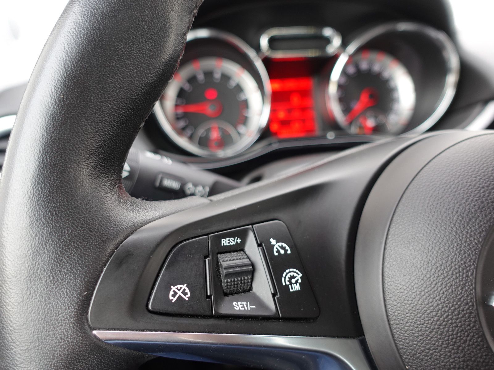 Fahrzeugabbildung Opel ADAM openAIR 120Jahre 1.4 NAVI,PDC,SHZ,Allwetter