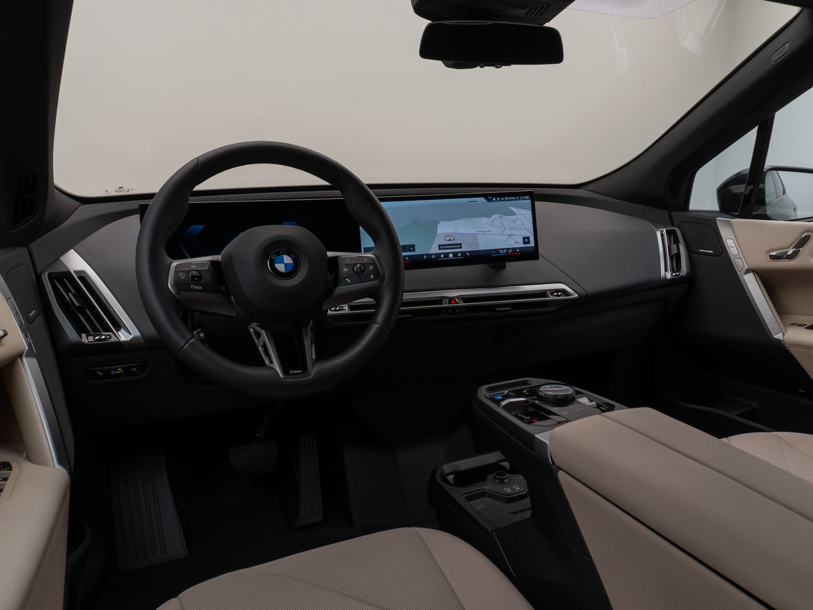 Fahrzeugabbildung BMW iX xD40 Laser 360°DAB H/K SoftCl ACC AHK Sport