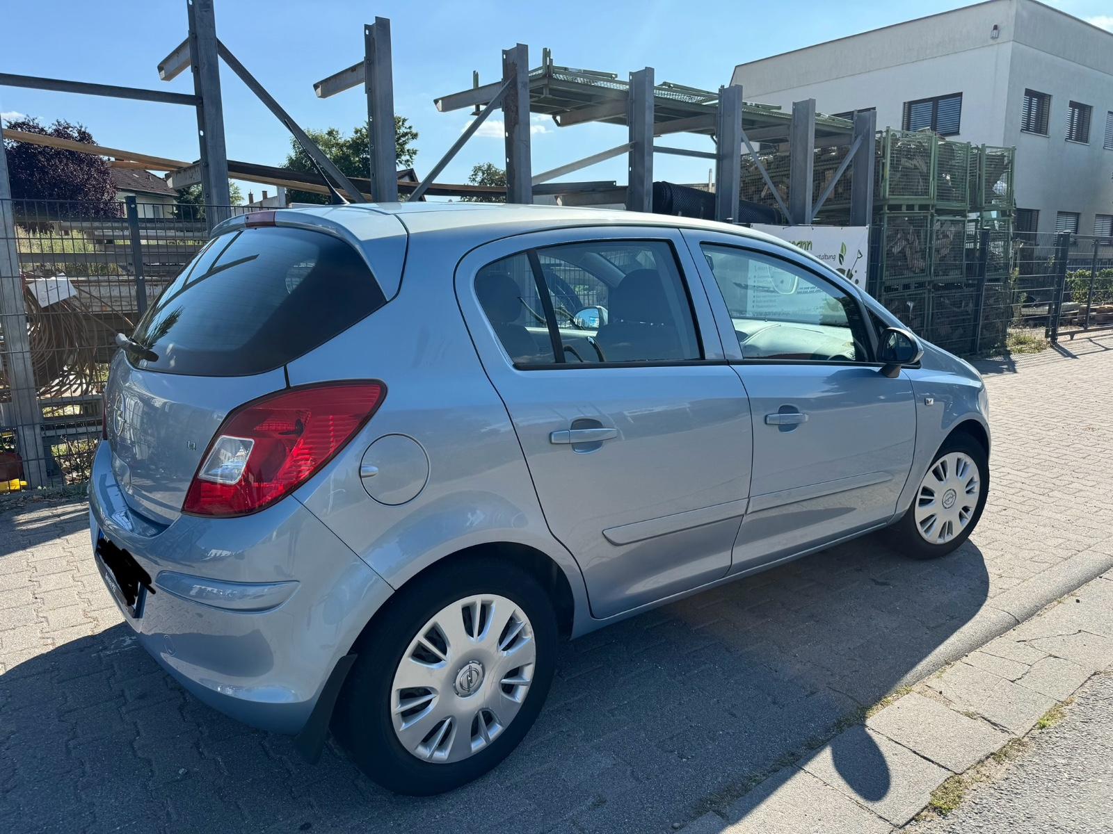 Opel Corsa D Edition
